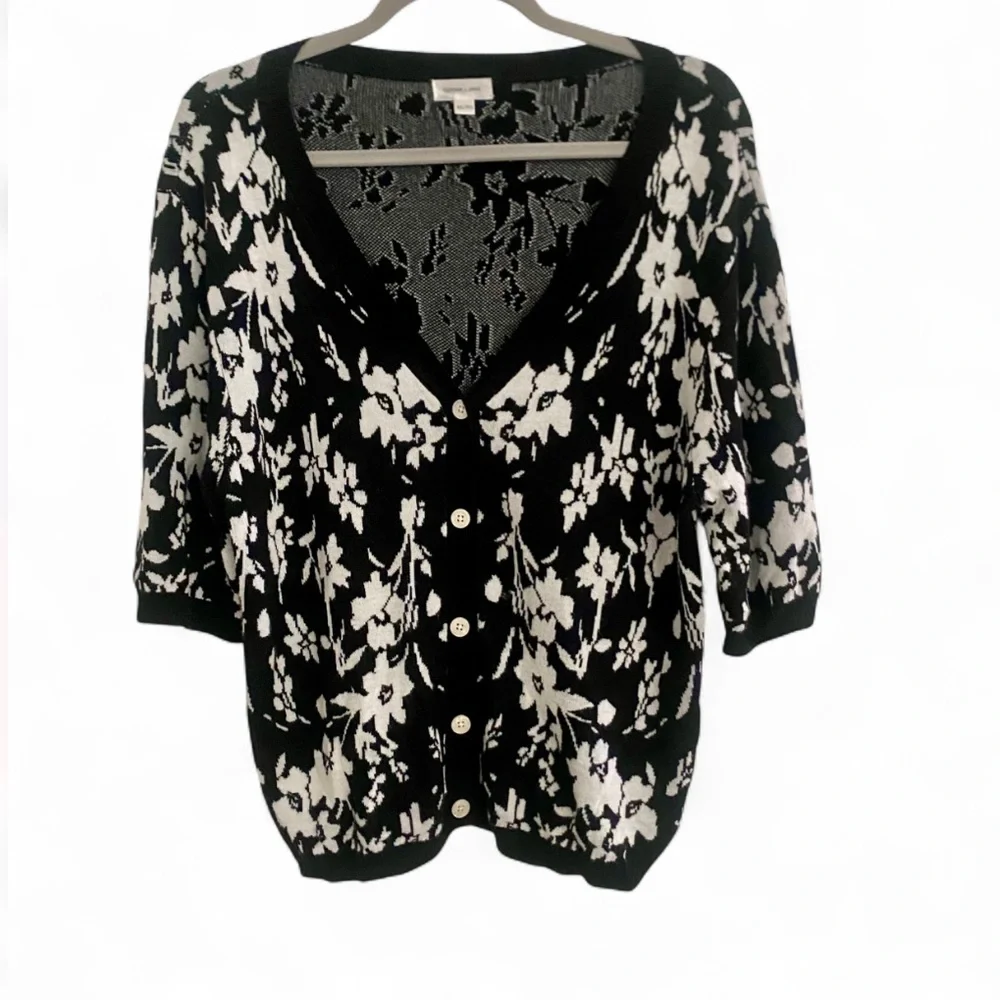 GEMMA & JANE 3/4 SLEEVE BLACK WHITE FLORAL BUTTON DOWN CARDIGAN SWEATER SIZE XL - Picture 1 of 4